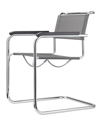 S 34 N Freischwinger von Thonet mit verchromtem Stahlrohrgestell und grauem Netzgewebe für Sitz und Rücken.